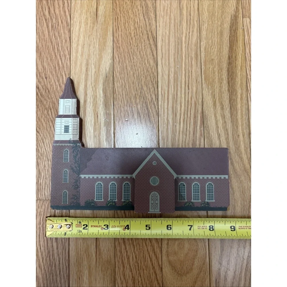 Shelia's Collectibles Bruton Parish Church Williamsburg VA Wood Shelf Sitter '92